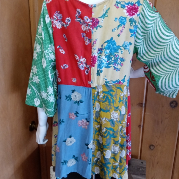 NWT Cute Print Sacred Threads Top - Picture 3 of 4